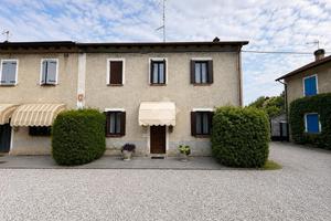 CASA SEMINDIPENDENTE A FIUME VENETO