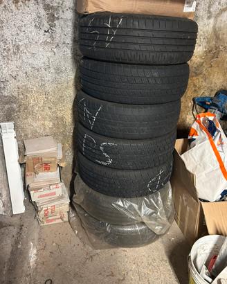 stock 11 pneumatici quasi nuovi 205/60 R16 TOURAN