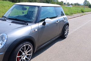 Mini Cooper S 1.6 16V 170 CV. Anno 2005
