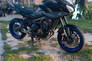 Yamaha tracer 900