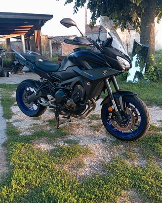 Yamaha tracer 900