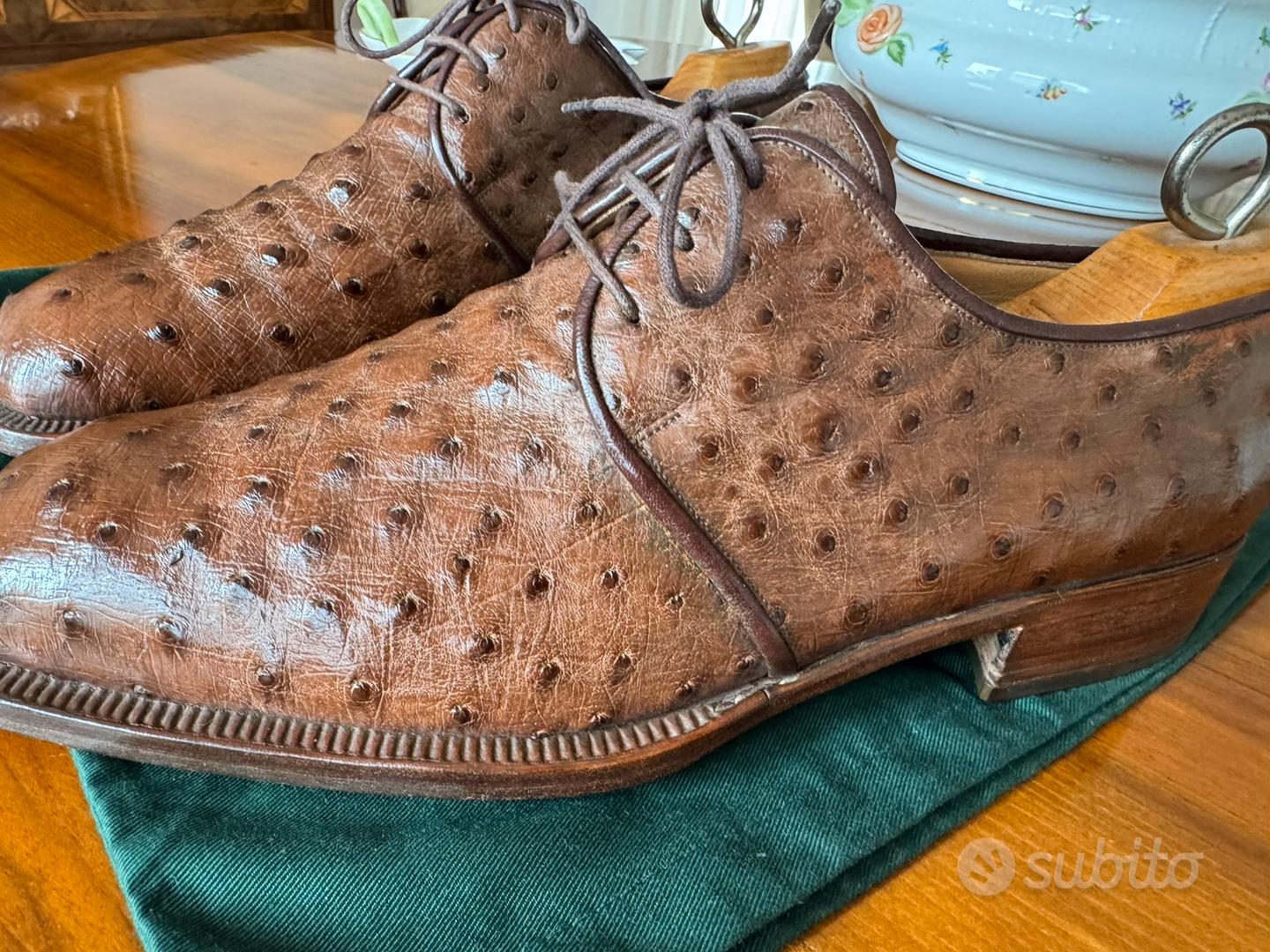 Scarpe da uomo in pregiatissima Pelle di Struzzo Abbigliamento e