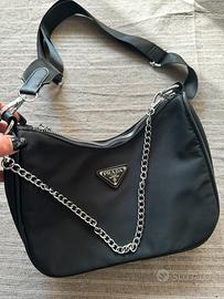 Borsa tracolla Prada  mezzaluna nylon nera