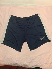 pantaloncini della Nike 