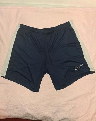 pantaloncini della Nike 