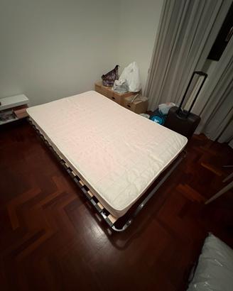 Letto pieghevole a doghe con materasso 120x200