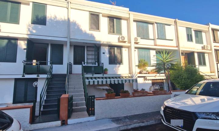 COSTA SARACENA luminosa casa a schiera