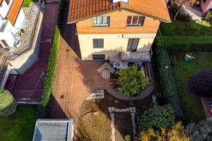 TRIFAMILIARE A BOLLATE