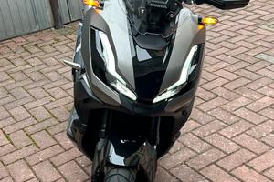 Honda adv 350 2025(2800km)