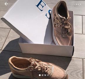 Scarpe da ginnastica Guess nuove Abbigliamento e Accessori In
