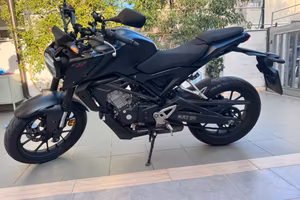 Honda cb125r 