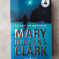 La notte mi appartiene – Mary Higgins Clark libro
