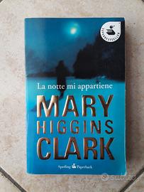 La notte mi appartiene – Mary Higgins Clark libro