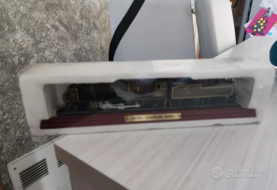 Grande modellino trenino con scatola