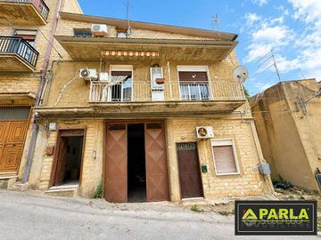 Casa indipendente di 207 m² con più di 5 locali e 