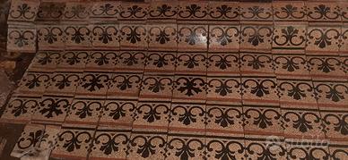 pavimento in graniglia completo di decori