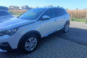  auto Peugeot 3008 