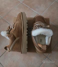 UGG LOWMEL WOMAN NR 39 CON PELLICCIA.