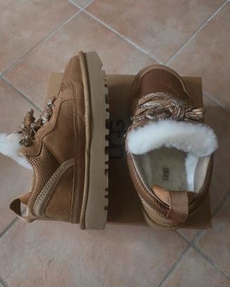 UGG LOWMEL WOMAN NR 39 CON PELLICCIA.