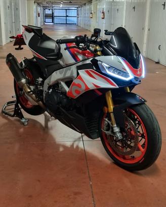 Aprilia Tuono V4 Factory Speed White