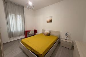 Zona Policlinico stanza singola arredata