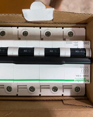 Schneider Acti 9 C120n D80A 4p