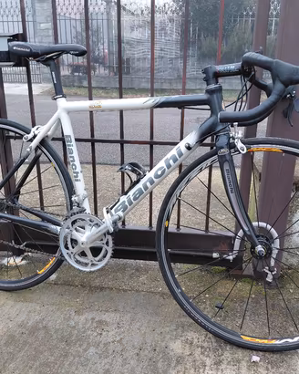 bici da corsa bianchi