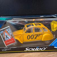Citroen 2CV James Bond 007