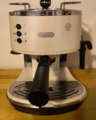 Macchina caffè DeLonghi 