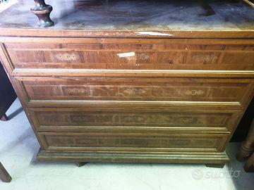 mobile antico lastronato filettato 