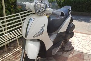 Piaggio Beverly 350