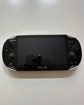 PS Vita PCH-1004 Come Nuova + memory e giochi