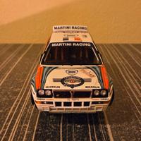 Delta 1/18 Kyosho 08348H