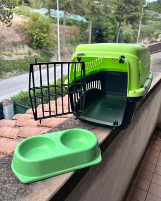 Accessori x gatti,portantino,ciotole,lettiera,ecc.