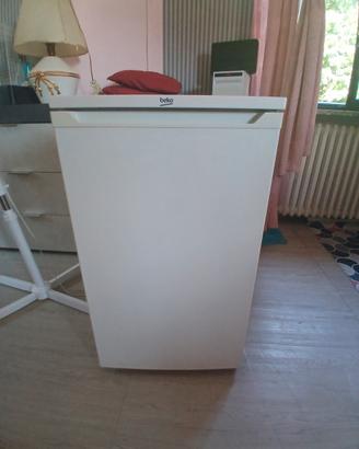 congelatore verticale 3 cassetti beko