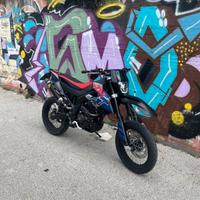 Aprilia sx 125 4t motard