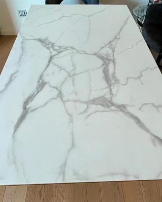 Tavolo da pranzo in ceramica