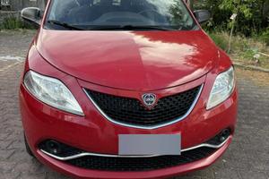 lancia ypsilon 2016