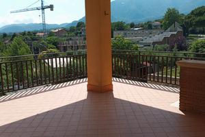 Bilocale con ingresso indip., terrazzo e garage