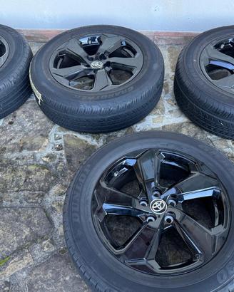 Ruote Toyota RAW 4  gomme estive cerchi  in lega