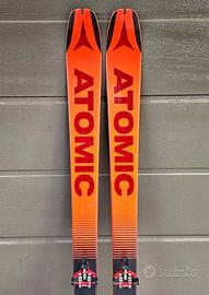 Atomic Backland 78UL con attacco e doppie pelli