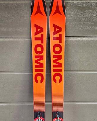 Atomic Backland 78UL con attacco e doppie pelli