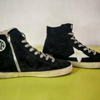 GOLDEN GOOSE