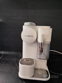 Nespresso lattissima . lcolor crema 