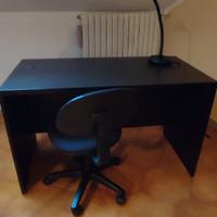 Scrivania Ikea con sedia 