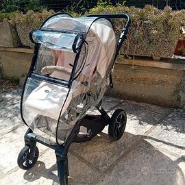Passeggino Jané Muum4 ruote frontemamma e strada