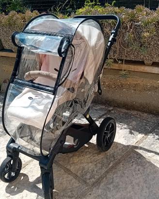Passeggino Jané Muum4 ruote frontemamma e strada
