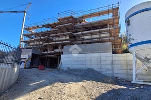 2 LOCALI A CASTIGLIONE TORINESE