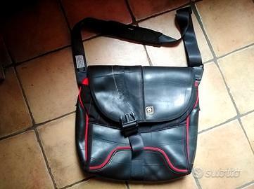 Borsa di gomma nera riciclata