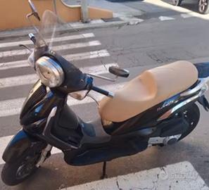 Beverly 300 tourer 2010 unico proprietario